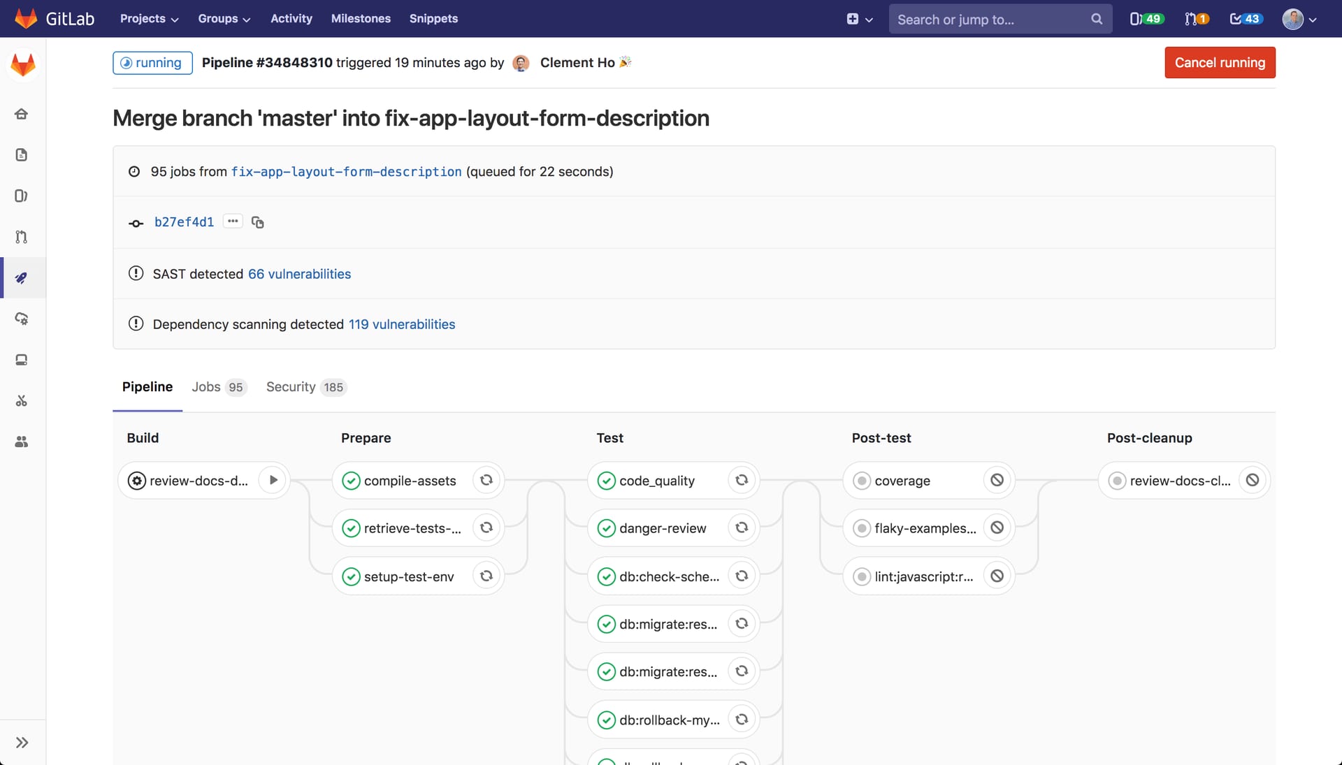 Captura de la pantalla de un pipeline de GitLab con sus etapas de compilación, pruebas y limpieza, cada una con varias tareas.