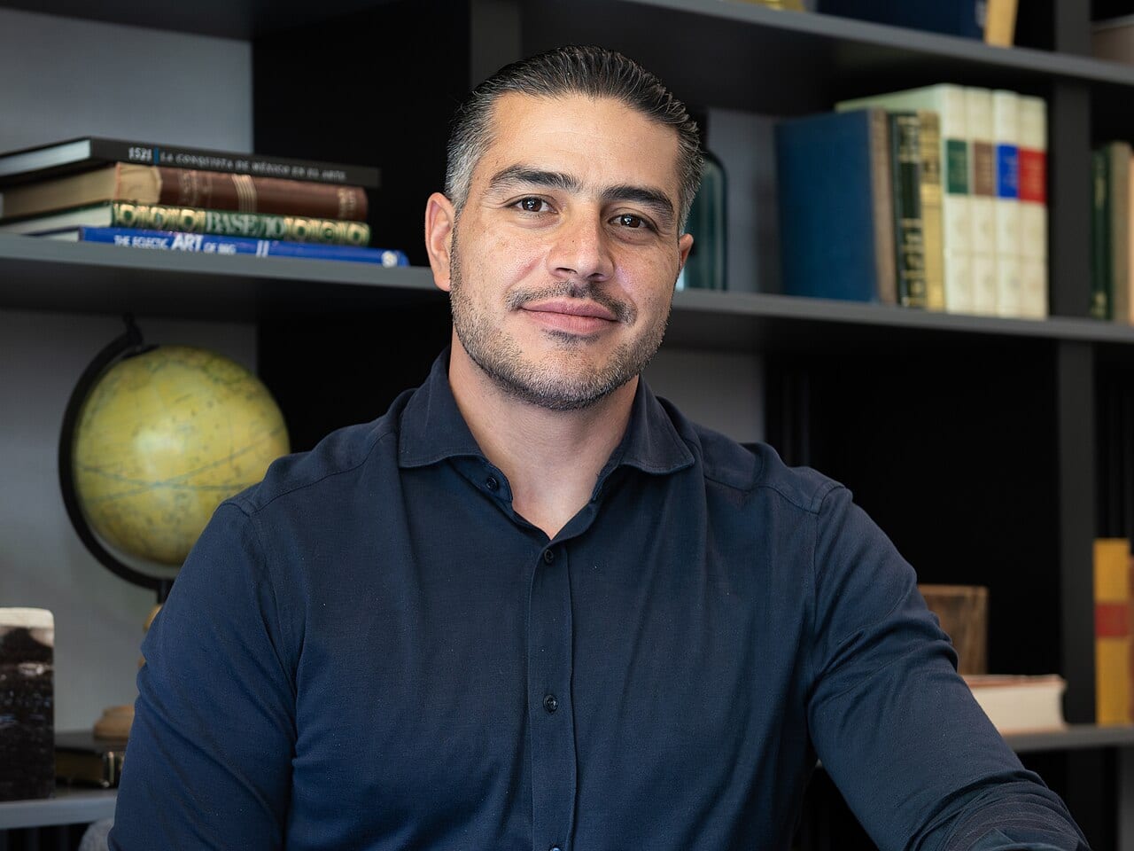 Retrato de Omar García Harfuch, secretario de Seguridad y Protección Ciudadana